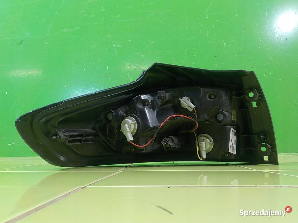 OPEL ZAFIRA C 20 CDTI AUT 13r 5D lampa prawa tyl Suków sprzedam