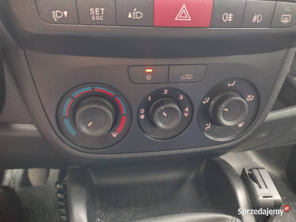 AMBULANS Fiat Doblo maxi 16 diesel 2011r niski podkarpackie Rzeszów