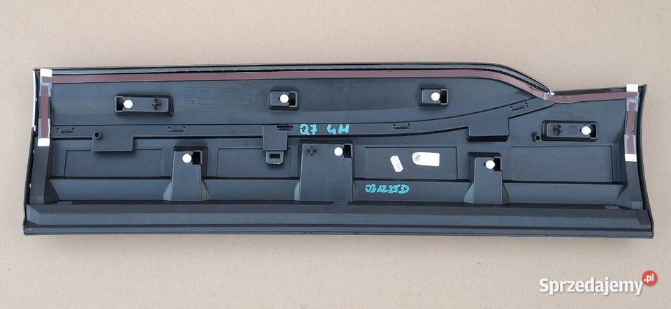 AUDI Q7 4M LISTWA NAKŁADKA DRZWI PRAWY TYŁ PRAWA osobowe Bieleń