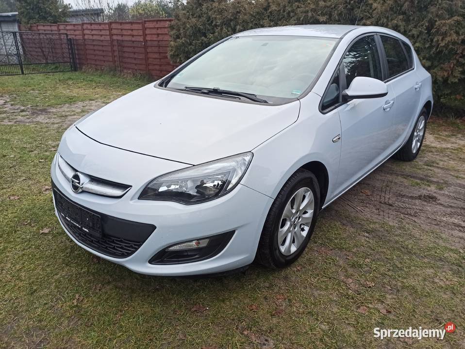 Opel Astra J 14 Oryginalny lakier Bogata wersja Bełchatów