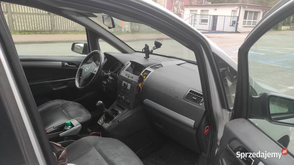 Opel Zafira 19 120 6 biegowy 7 osobowy Chodzież sprzedam