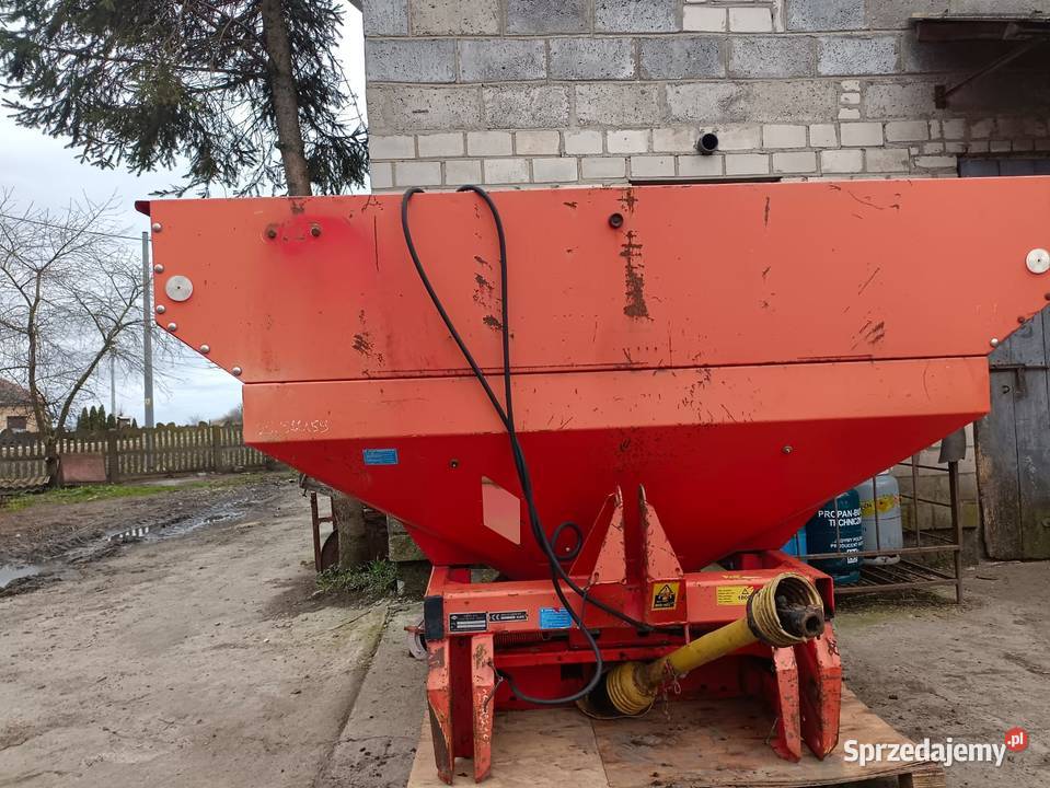 Rozsiewacz nawozu Kuhn MDS921 wielkopolskie