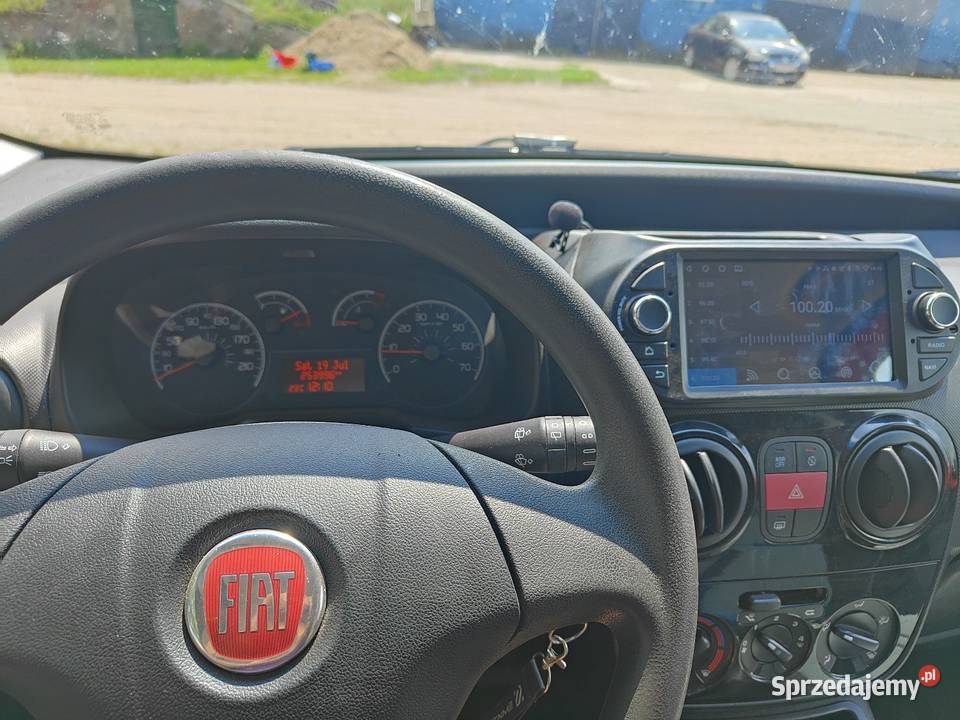 Fiat Qubo 13 Multijet 75 2011r Klimatyzacja ASR (kontrola trakcji) Truskolasy-Olszyna