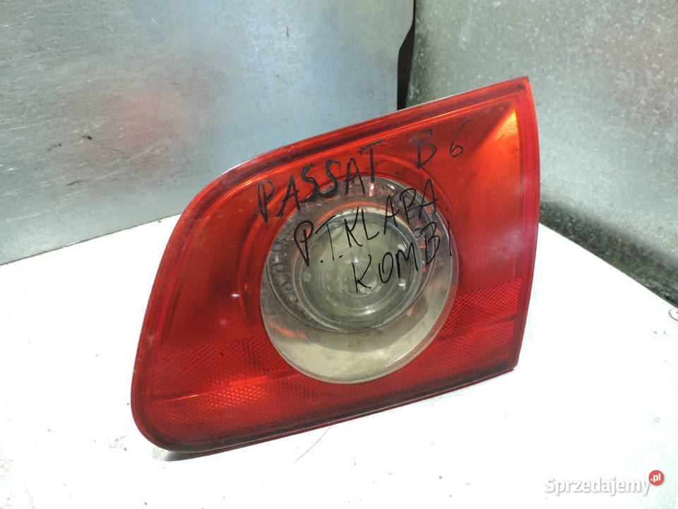 LAMPA PRAWY TYŁ W KLAPĘ VW PASSAT B6 KOMBI osobowe Lampy przednie Nowy Sącz