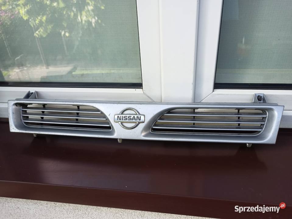 Nissan Sunny N14 grill atrapa przednia chłodnicy osobowe