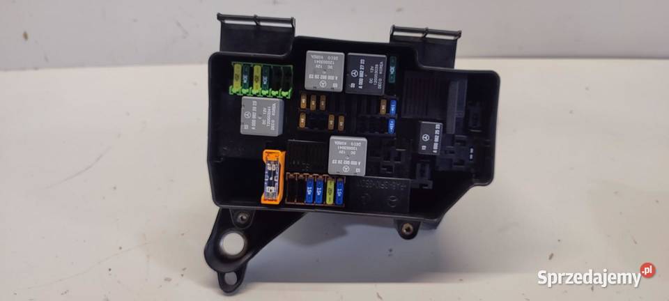 MERCEDES GLC W253 X253 SKRZYNKA BEZPIECZNIKÓW