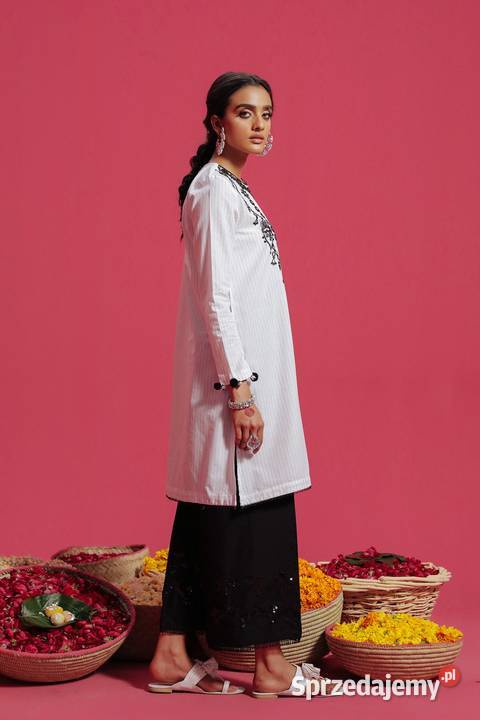 Nowa tunika indyjska S 36 biała bawełna w paski Bluzki i koszule zachodniopomorskie Szczecin