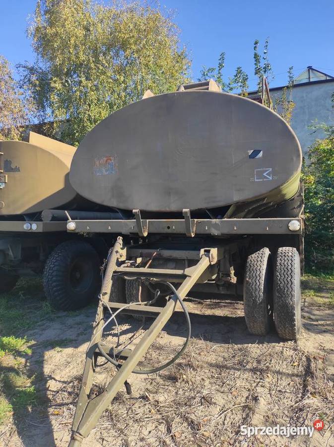 Dystrybutor paliwa na Przyczepie D83 cysterny Cysterny