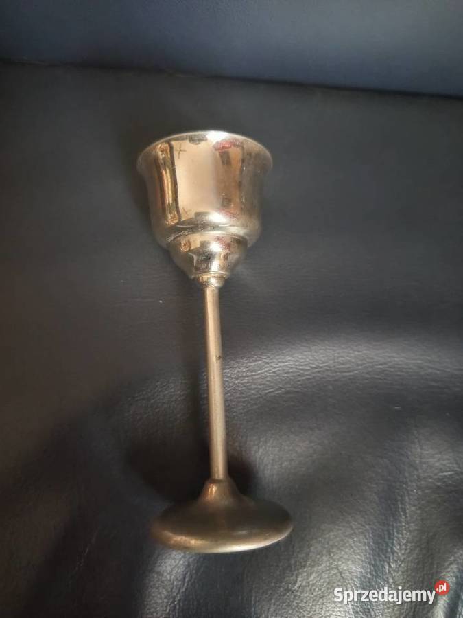 Kieliszek platerowany na nóżce