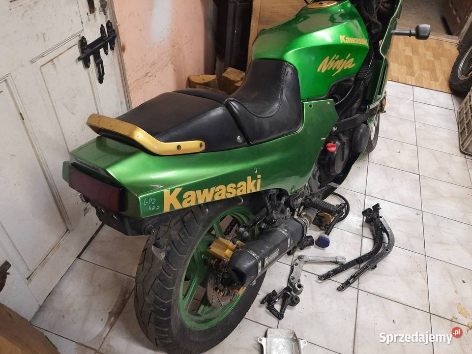 Kawasaki GPZ 600 części czasza siedzenie owiewki Jelenia Góra