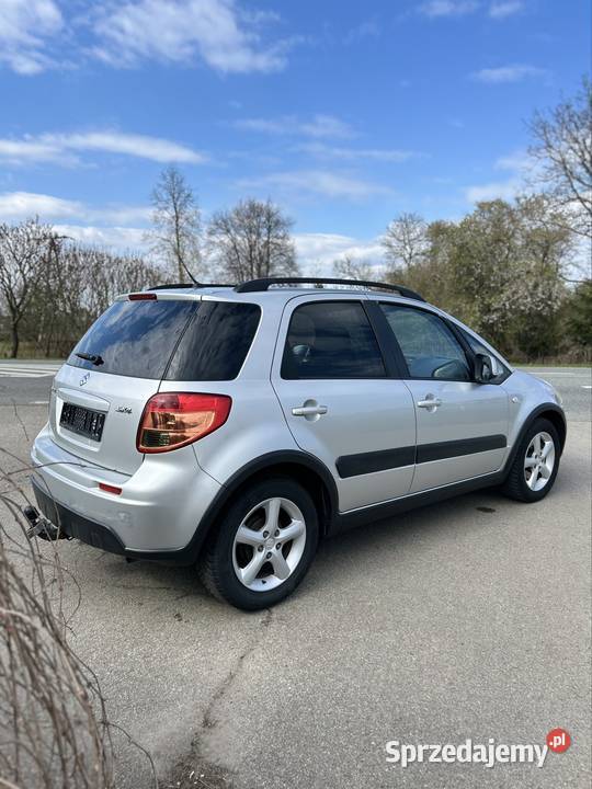 Piekne Suzuki SX4 Benzyna Bezwypadek Mega stan srebrny lubelskie Puławy