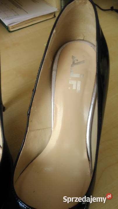 Szpilki granat skóra naturalna rozmiar 37 Warszawa sprzedam