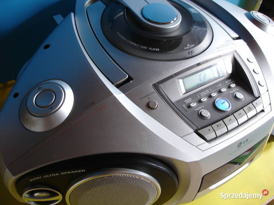 Radiomagnetofon z CD LG CD371PILOT