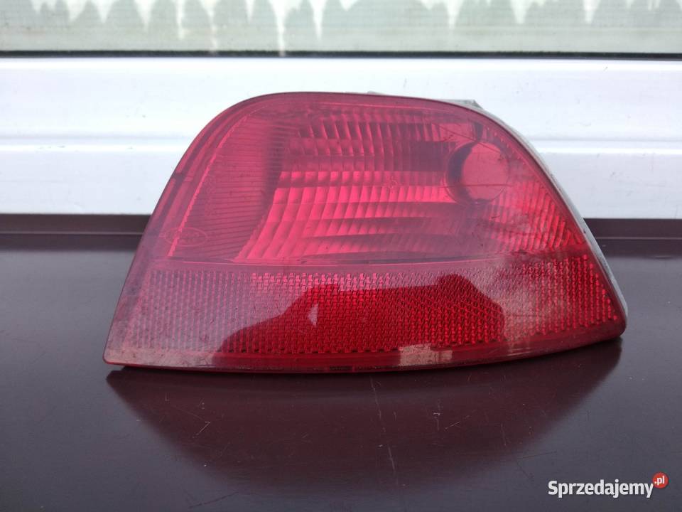 Ford Focus MK1 hatchback HB lampa tył tylna