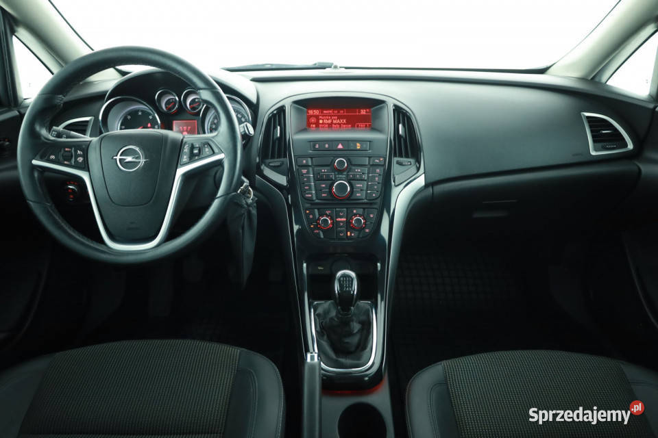 Opel Astra 17 CDTI relingi dachowe Piaseczno