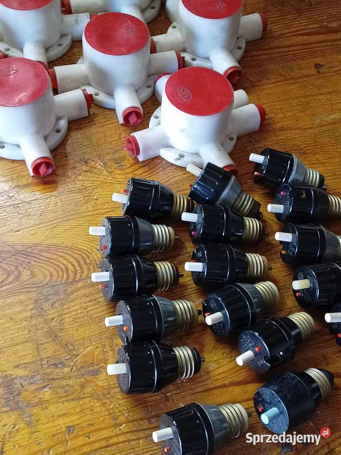 Wyprzedaż garażowa wtyczki elektryczne vintage Wtyczki Wodzisław Śląski