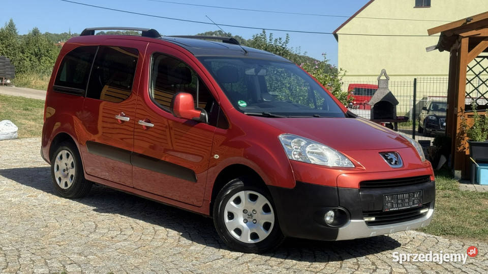 Peugeot Partner 16 BENZYNA 120 TEPEE 5 osobowy Van / Minibus Strzegom