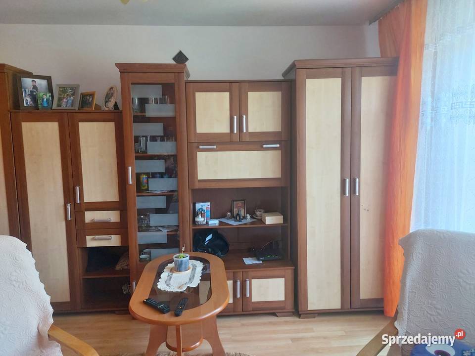 Meblościanka stół i 2 fotele Nowy Sącz