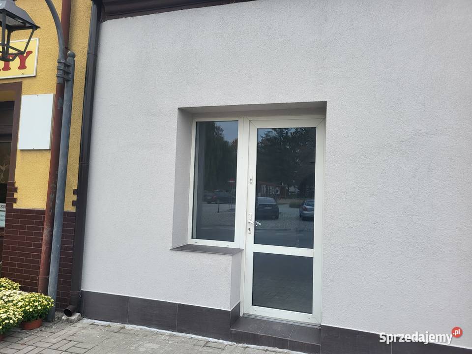 Lokal w Rynku remoncie Ilość pomieszczeń 2 Koniecpol
