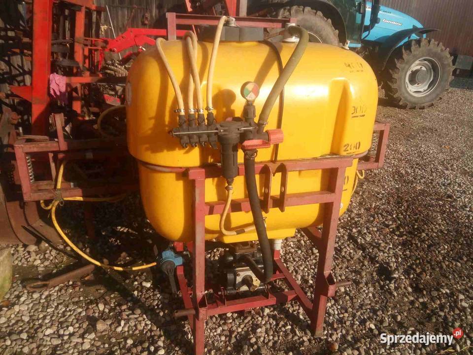 Sprzedam opryskiwacz 400 litrowy
