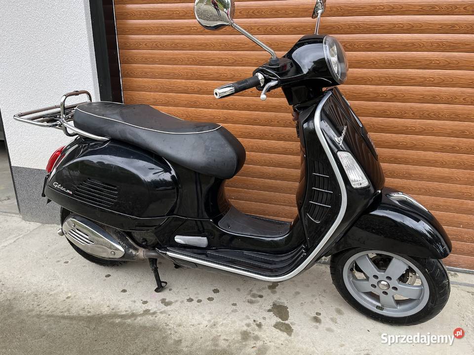 Skuter Vespa 125 gts 2015 rejestracja 50 Rok produkcji 2015 Nowy Sącz