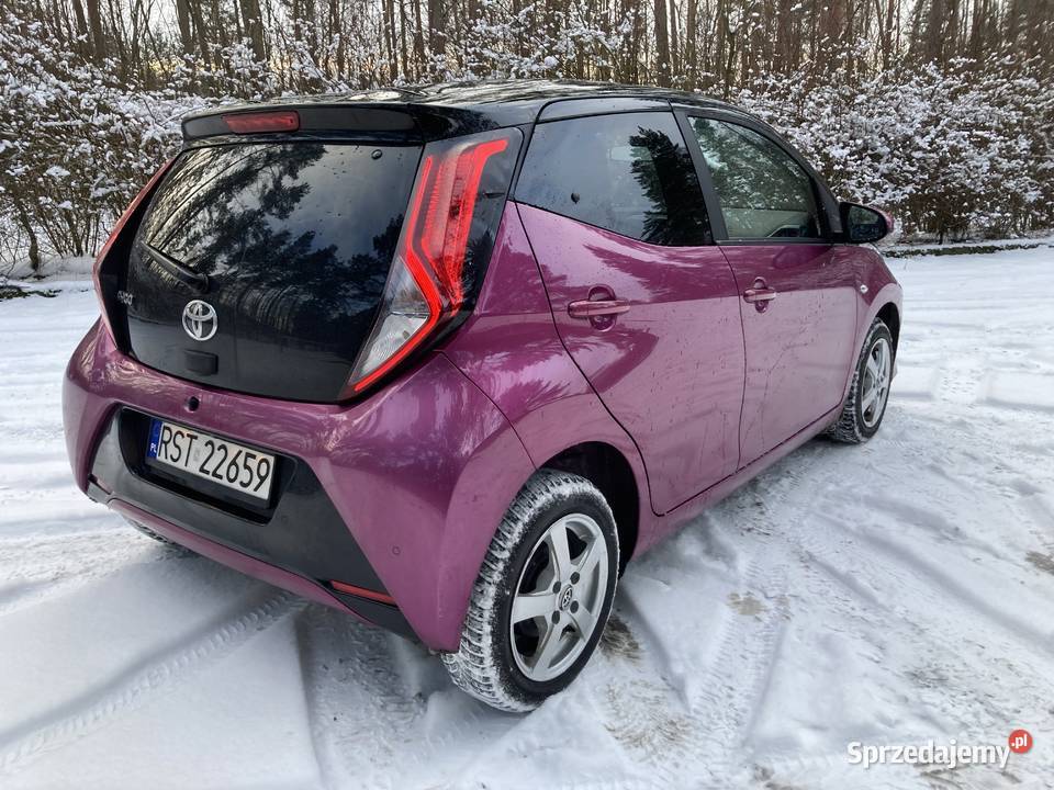 Toyota Aygo Selection XCITE Magenta 2018 r małopolskie