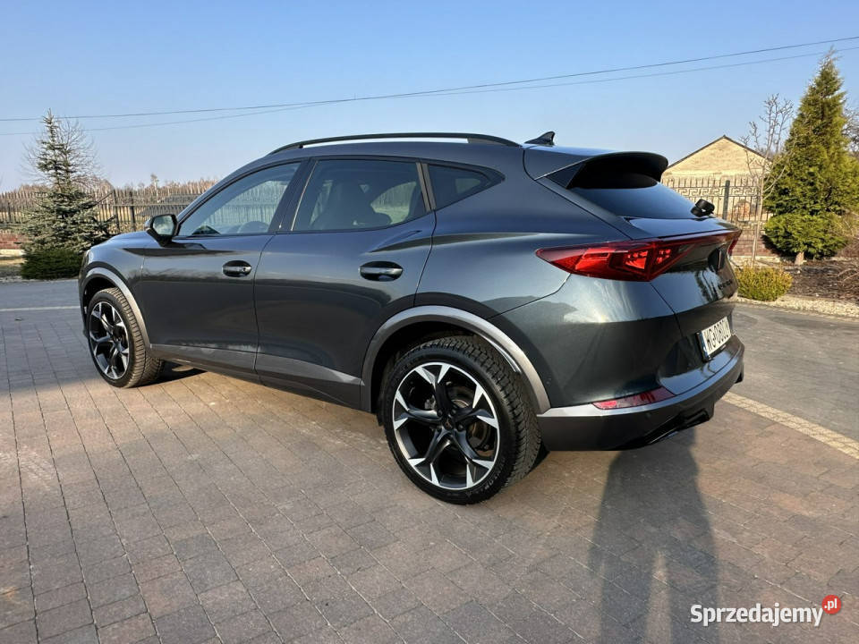 Cupra Formentor elektrycznie ustawiane fotele Lipówki