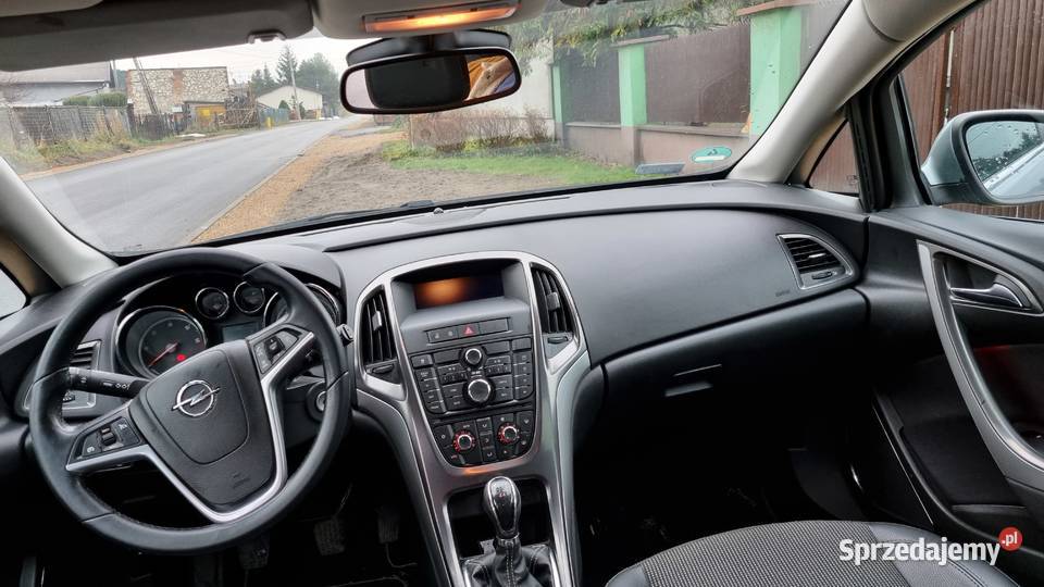Opel Astra J Kombi 17 CDTI 2011r Stan VAT marża śląskie Częstochowa sprzedam