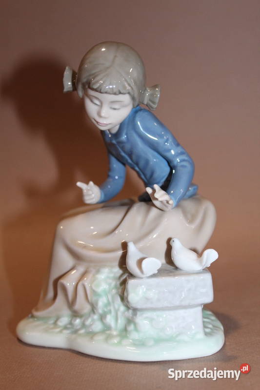Figurka dziewczynka z gołębiami 266 FiaF Porcelana i szkło zachodniopomorskie Szczecin