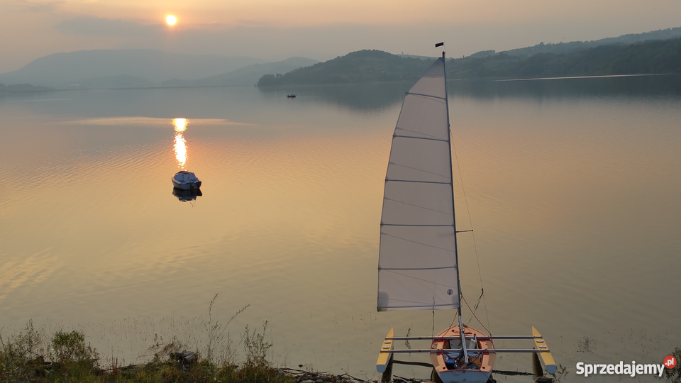 Trimaran konesera
