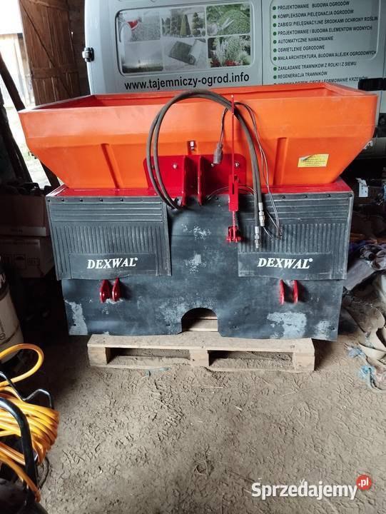 Rozsiewacz nawozu nieuszkodzony Pierocice