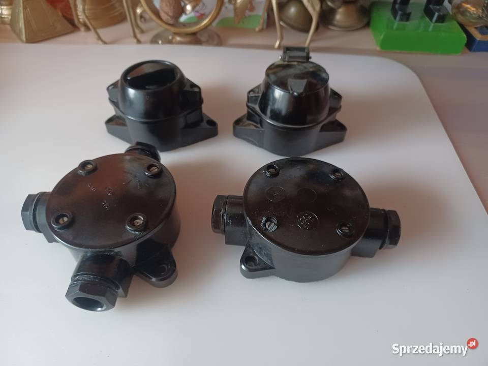 Puszki gniazdo i wyłącznik z bakelitu Kolekcja Poznań