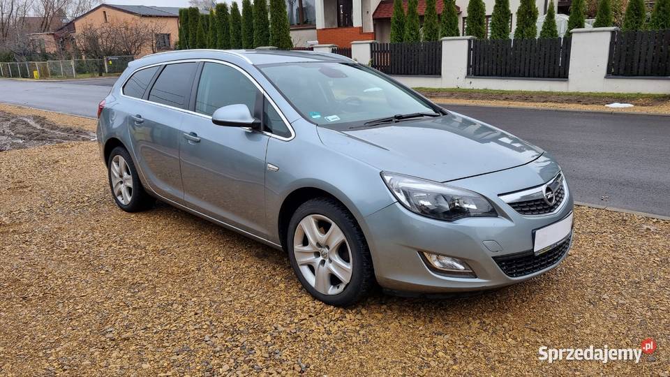 Opel Astra J Kombi 17 CDTI 2011r Stan czujnik parkowania Częstochowa
