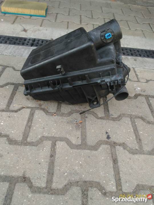 VOLVO V 70 sprzedam obudowę filtra powietrza Mircze sprzedam