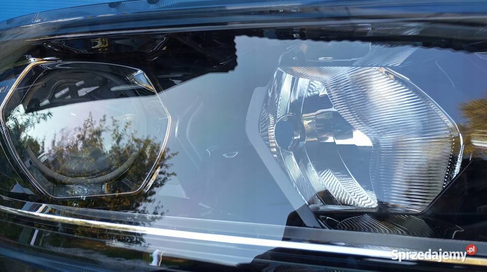 LAMPA PRAWY PRZÓD REFLEKTOR EU LED NISSAN Nowy Tomyśl sprzedam