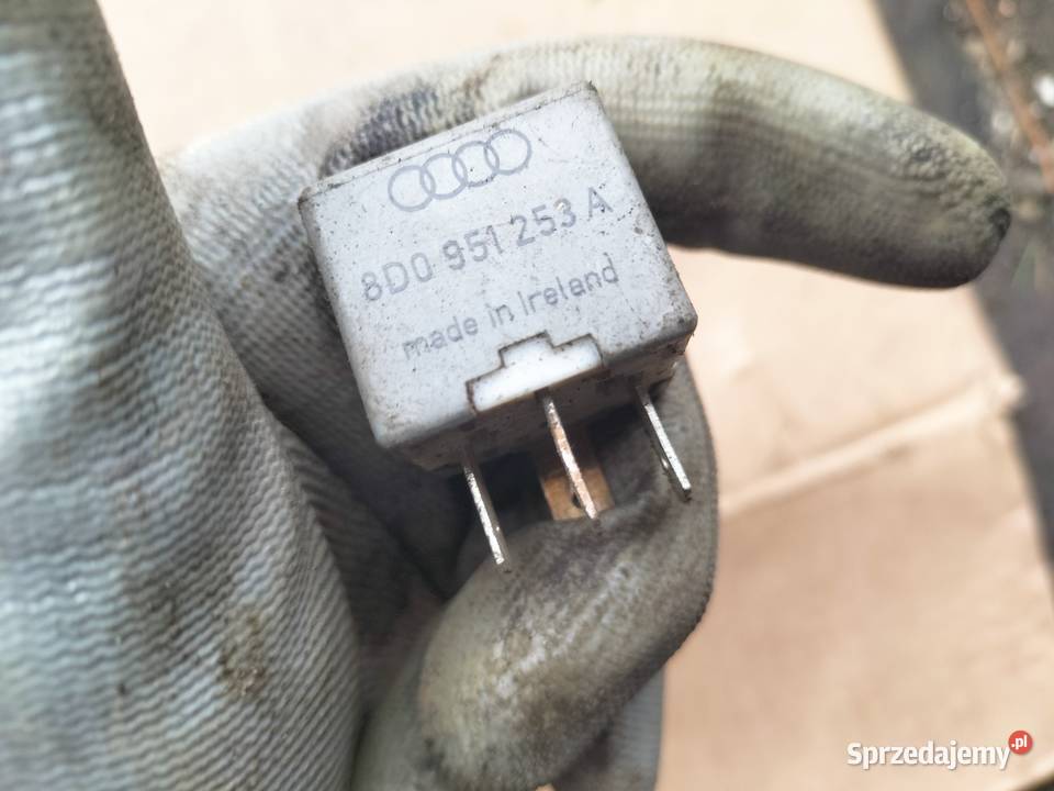 PRZEKAŹNIK 8D0951253A 373 osobowe Kamień-Kolonia