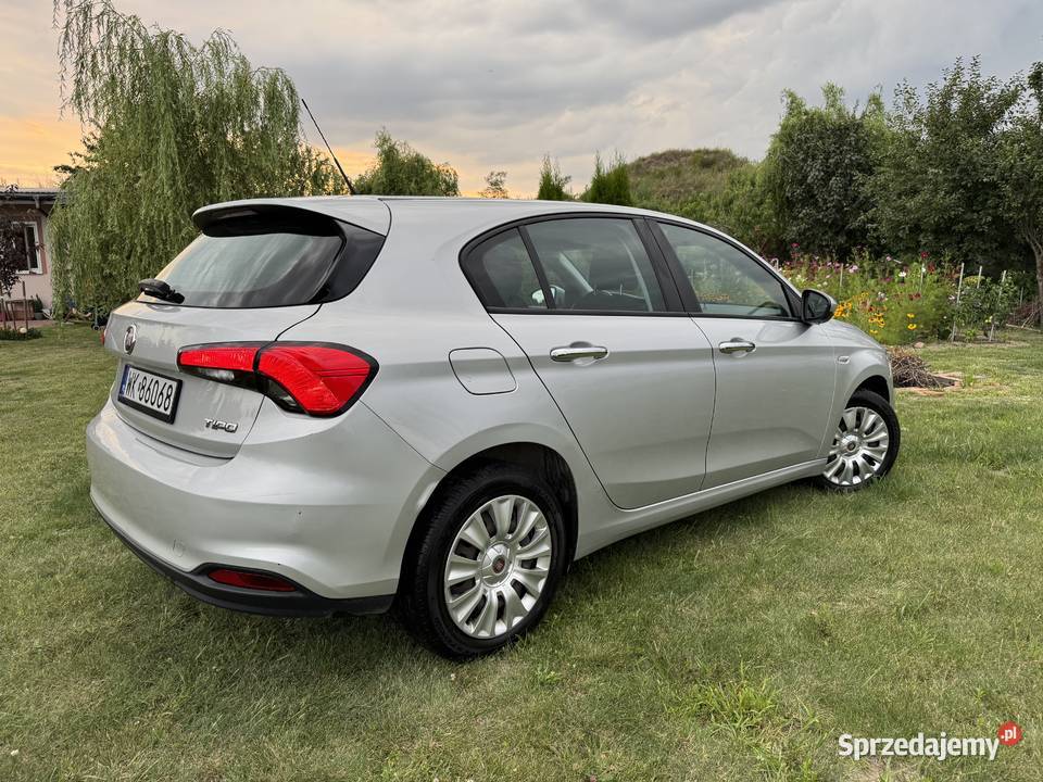 Fiat Tipo Easy 14 95 Benzyna Hatchback stan isofix Tipo