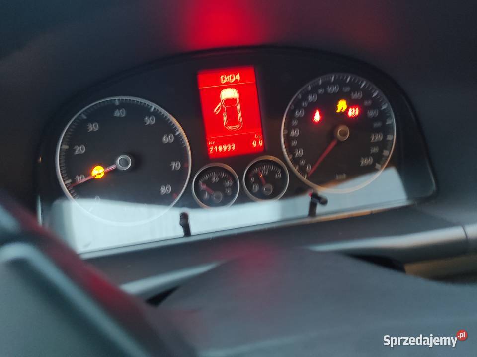 Volkswagen Touran benz 14 Touran Karsin