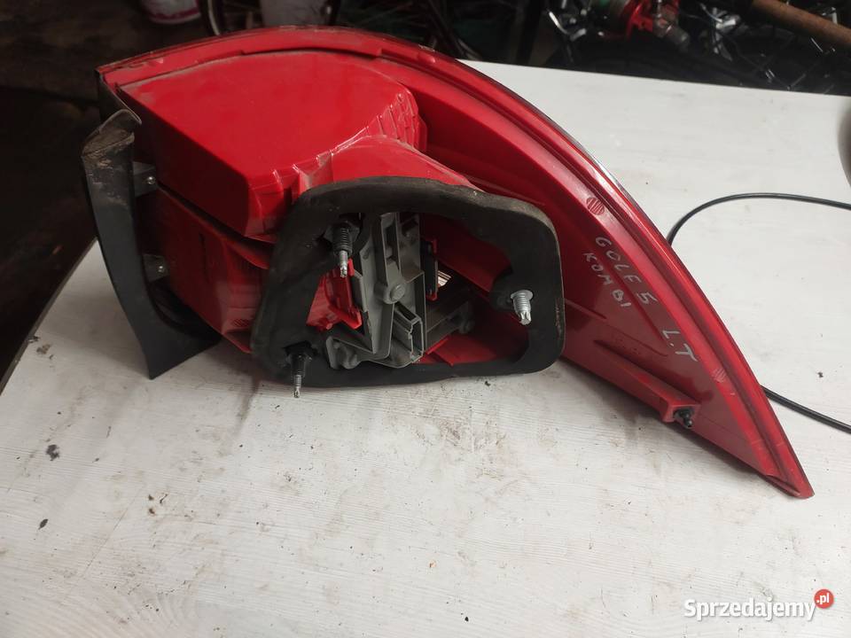 Lampa golf 5 kombi LT Barlinek