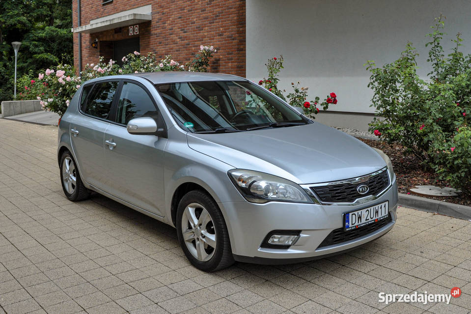 Kia Ceed 16 Automat Lift 2010 r Rok produkcji 2010 Samochody osobowe Wrocław