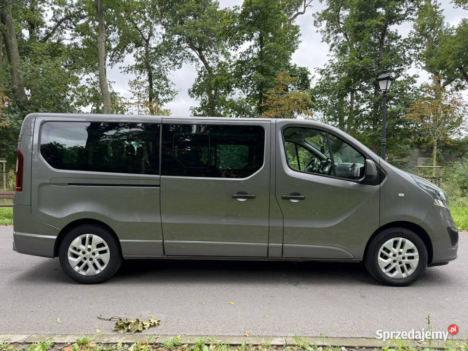 Opel Vivaro 16 CDTI 145 Led Navi Alu17 Polski autoalarm Józefkowo