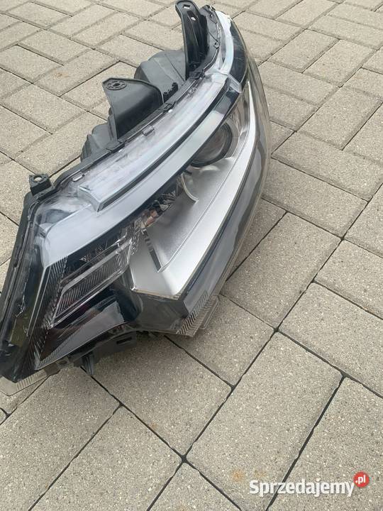 Lampa Prawa Mitsubishi Outlander Pleszew