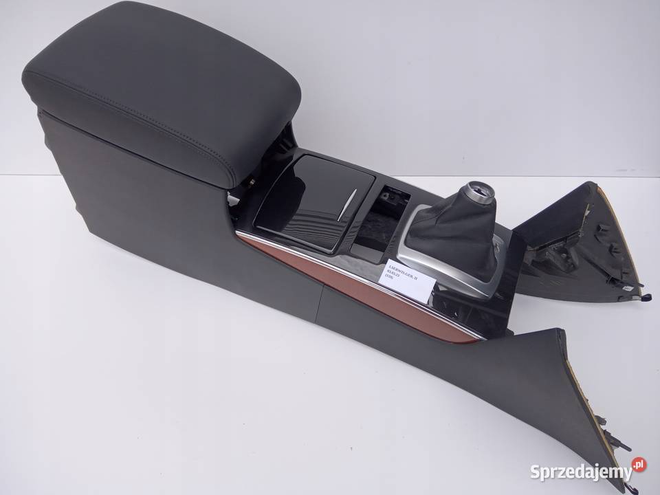 SCHOWEK PANEL RAMKA TUNELU INFINITI QX70 FX30 Nowy Tomyśl sprzedam