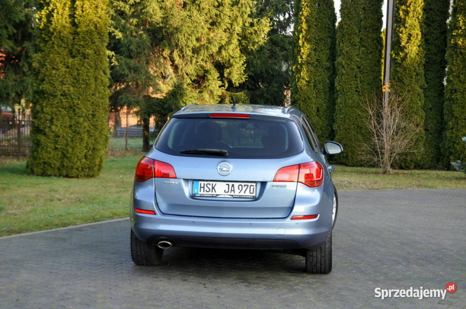 Opel Astra 16T180Duża NaviGrzane aluminiowe felgi Ostrów Mazowiecka