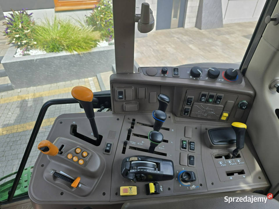 ciągniki John Deere 6130 John Deere 6130 2017 Skępe