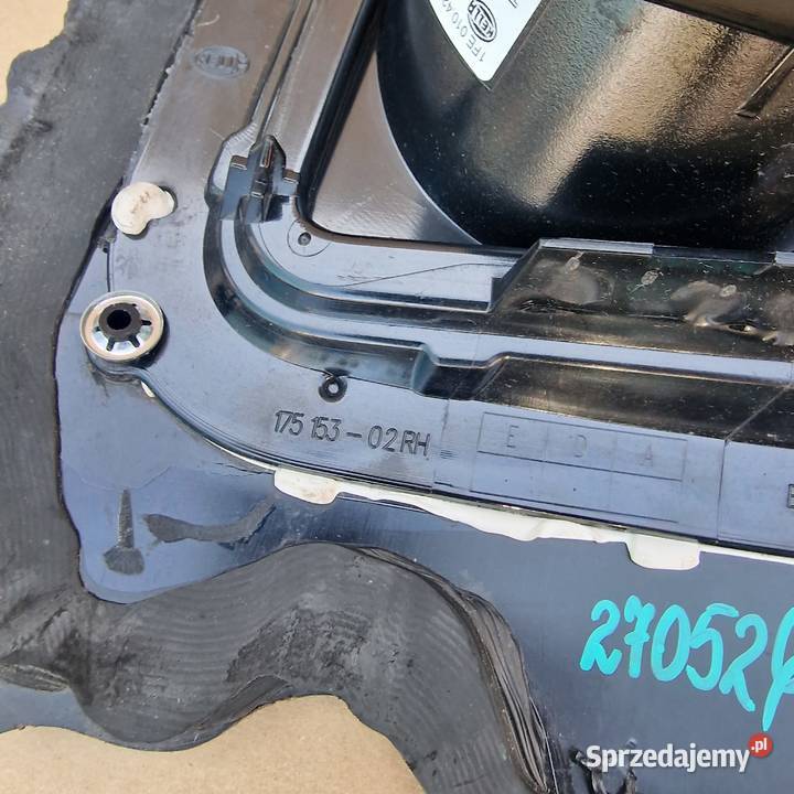 VOLVO FH4 HALOGEN PRAWY DACHOWY GÓRNY 82145721 Bieleń