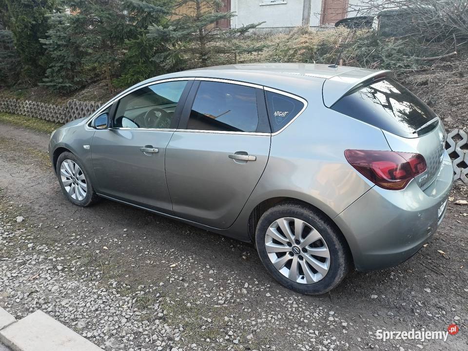 Opel Astra J 17 CDTI 110