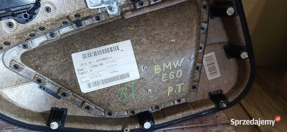 Boczek tapicerka drzwi BMW E60 prawy tył Kombi świętokrzyskie