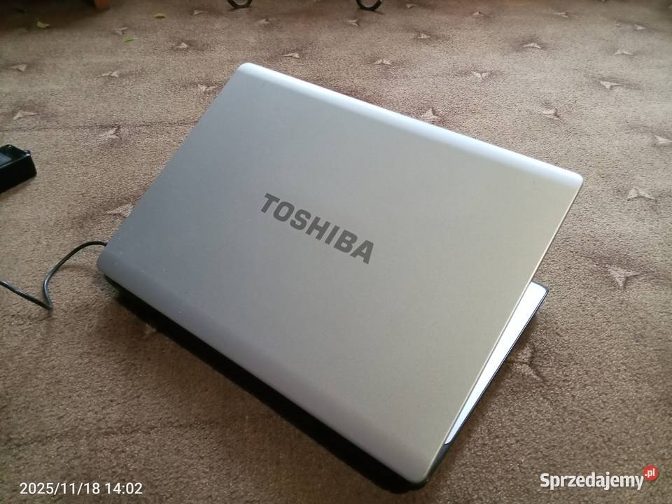 Laptop Toshiba z zasilaczem Inowrocław