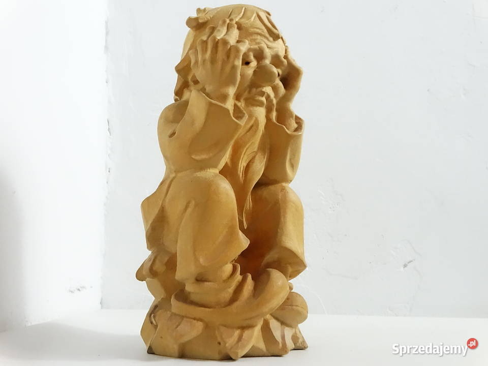 Drewniana ręcznie rzeźbiona figurka Skrzat sprzedam
